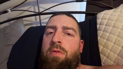 Ilovetooeat live cam on Cam4