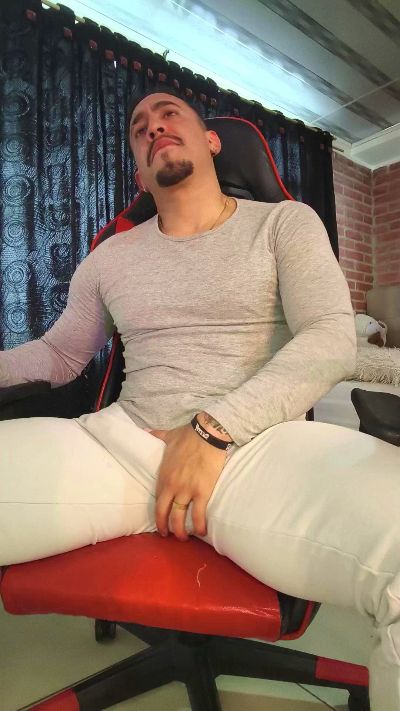 Im_massimo777 live cam on Cam4