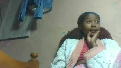 Inahsia02 live cam on Cam4