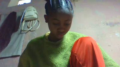 Inahsia02 live cam on Cam4