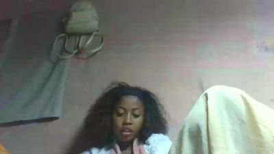 Inahsia02 live cam on Cam4