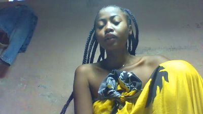 Inahsia02 live cam on Cam4