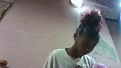 Inahsia02 live cam on Cam4
