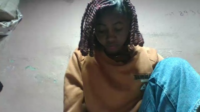 Inahsia02 live cam on Cam4