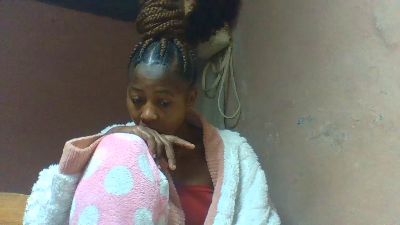 Inahsia02 live cam on Cam4