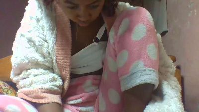 Inahsia02 live cam on Cam4