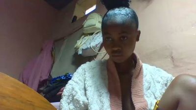 Inahsia02 live cam on Cam4