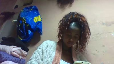 Inahsia02 live cam on Cam4