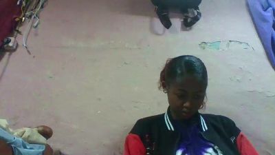 Inahsia02 live cam on Cam4
