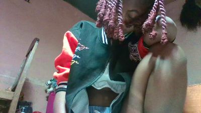Inahsia02 live cam on Cam4