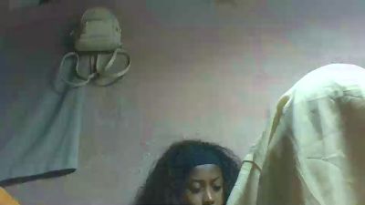 Inahsia02 live cam on Cam4