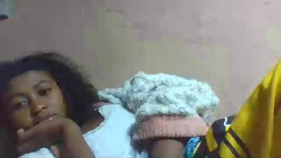 Inahsia02 live cam on Cam4