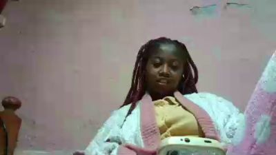 Inahsia02 live cam on Cam4