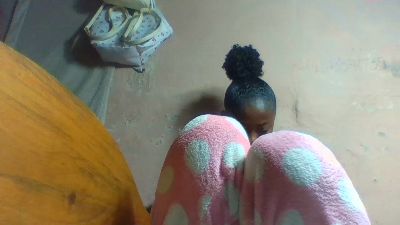 Inahsia02 live cam on Cam4