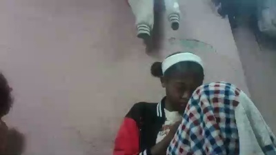 Inahsia02 live cam on Cam4