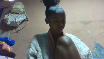 Inahsia02 live cam on Cam4