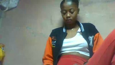 Inahsia02 live cam on Cam4