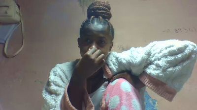 Inahsia02 live cam on Cam4