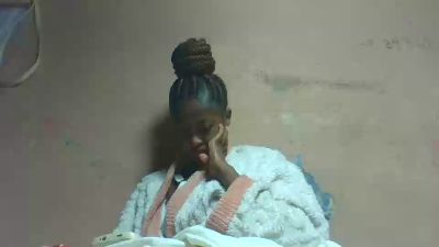 Inahsia02 live cam on Cam4