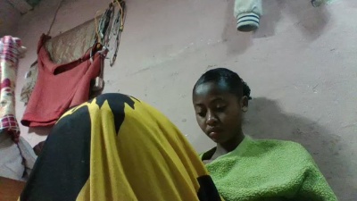 Inahsia02 live cam on Cam4
