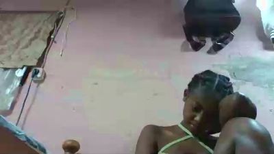 Inahsia02 live cam on Cam4