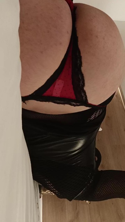 IncOgnitrav live cam on Cam4
