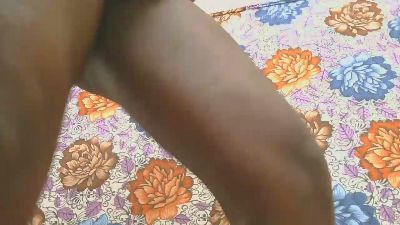 IndianBull_8 live cam on Cam4
