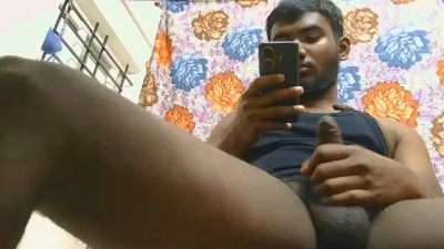 IndianBull_8 live cam on Cam4
