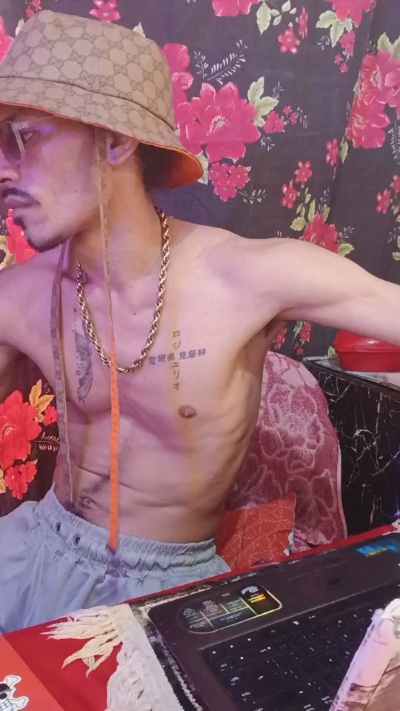 Indio22cmrj live cam on Cam4