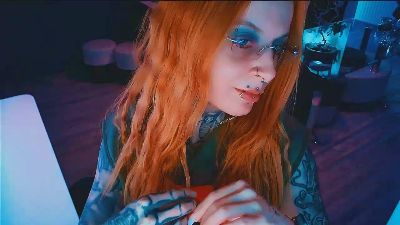 InesDesire live cam on Cam4