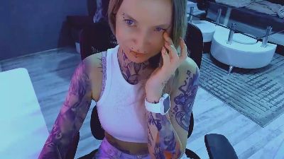 InesDesire live cam on Cam4