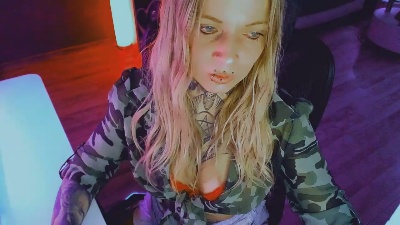 InesDesire live cam on Cam4