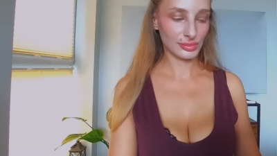 InesDesire live cam on Cam4