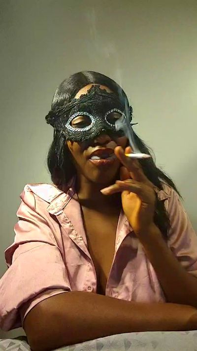 Ineschoco live cam on Cam4