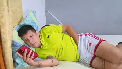 Infalible live cam on Cam4