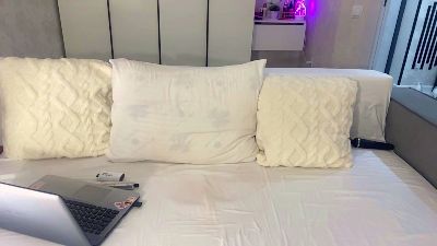 IngridKoehn live cam on Cam4