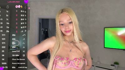 IngridKoehn live cam on Cam4