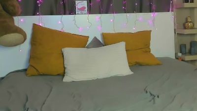 IninityKittyx live cam on Cam4