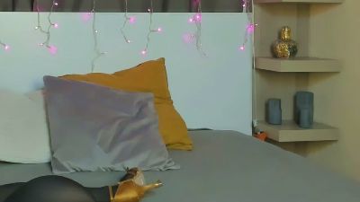 IninityKittyx live cam on Cam4