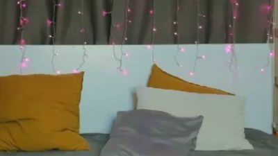 IninityKittyx live cam on Cam4