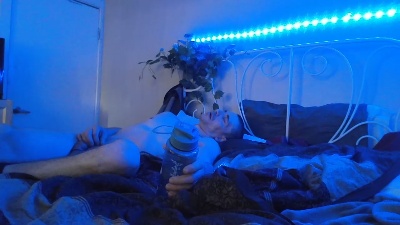 Inittowinit780 live cam on Cam4