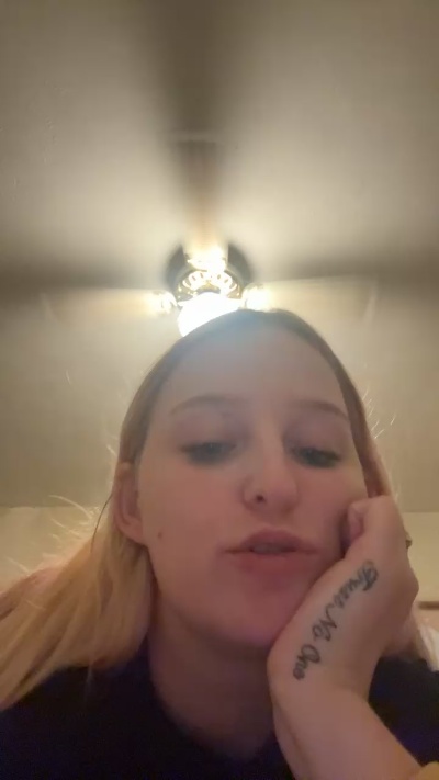InkInPink7 live cam on Cam4