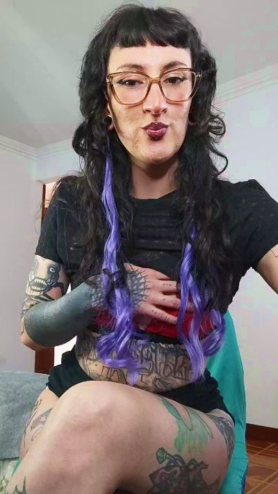 Inked_Val live cam on Cam4