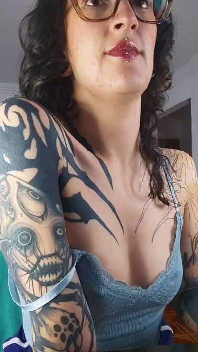 Inked_Val live cam on Cam4