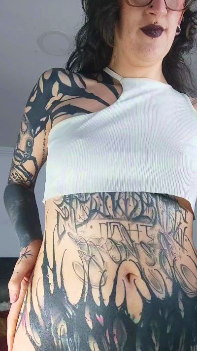 Inked_Val live cam on Cam4