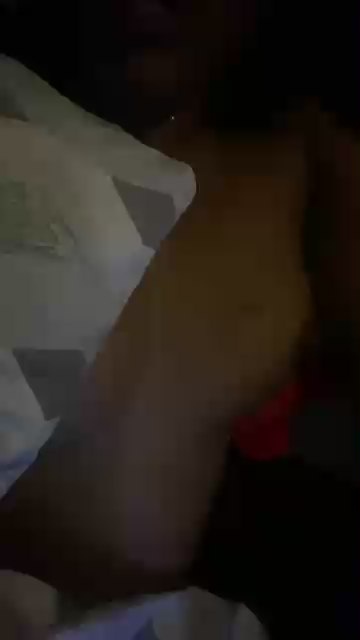 Innocentdollie live cam on Cam4