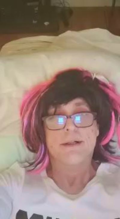InnocentorSlut live cam on Cam4