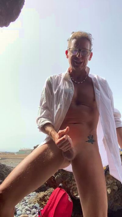 Iofigo69 live cam on Cam4