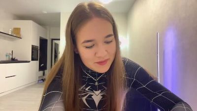 IonaBenda live cam on Cam4