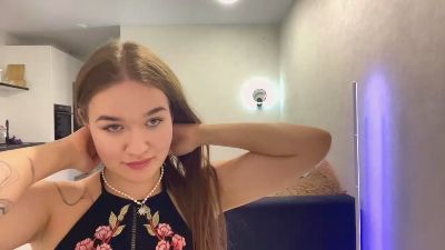 IonaBenda live cam on Cam4